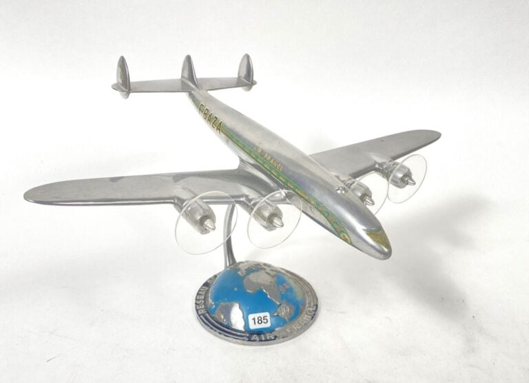 Lockheed 049 Constellation Air France F-BAZA au 1/100ème en aluminium peint réa…