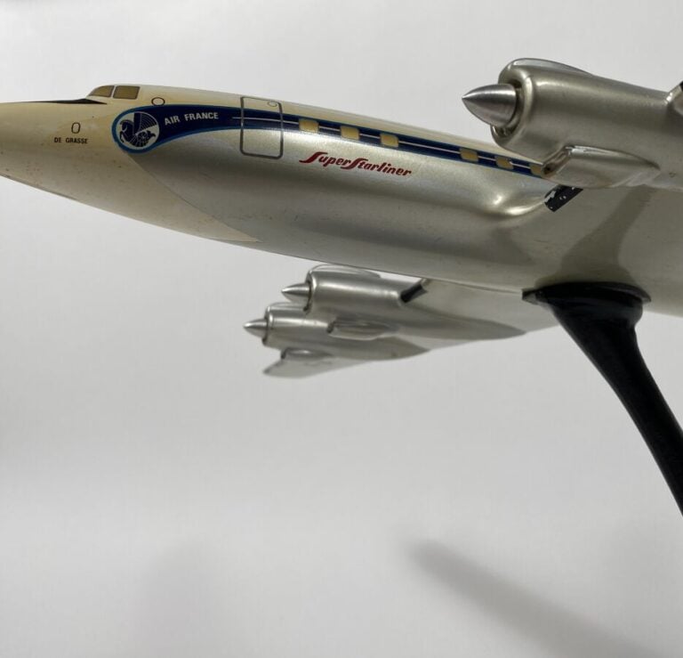 Lockheed 1649 Super Starliner Air France F-BHBM au 1/60ème en résine peinte USA…
