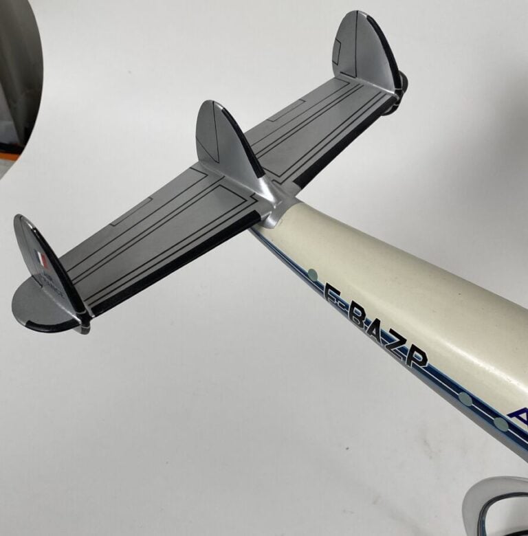 Lockheed 749 Constellation Air France F-BAZP au 1/50ème en bois et métal peint,…