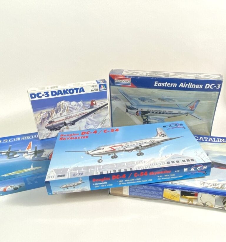 Lot de 5 maquettes en plastique a monter en Bu des antices 1210 par - Italeri,…