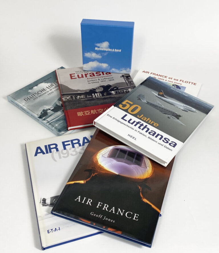 Lot de 8 livres; Air Indochine, voyage de Philéas Fogg ...
