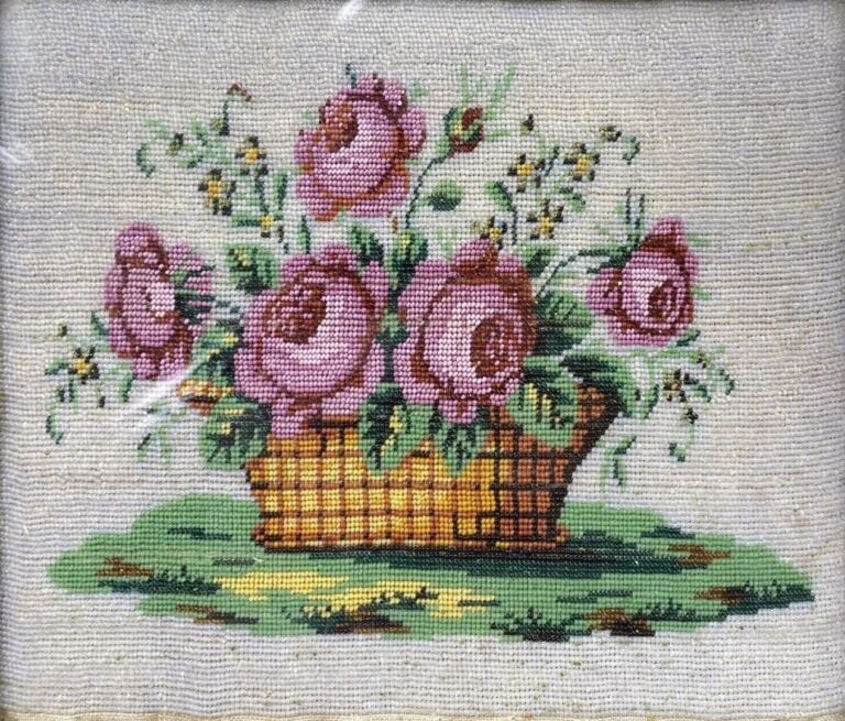 Lot de petits tableaux en broderie de perles