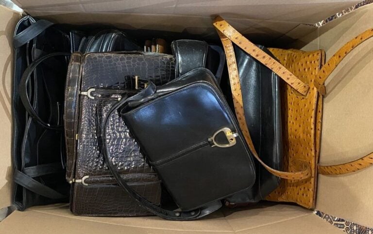 Lot de sacs à main vintage dont Lancel