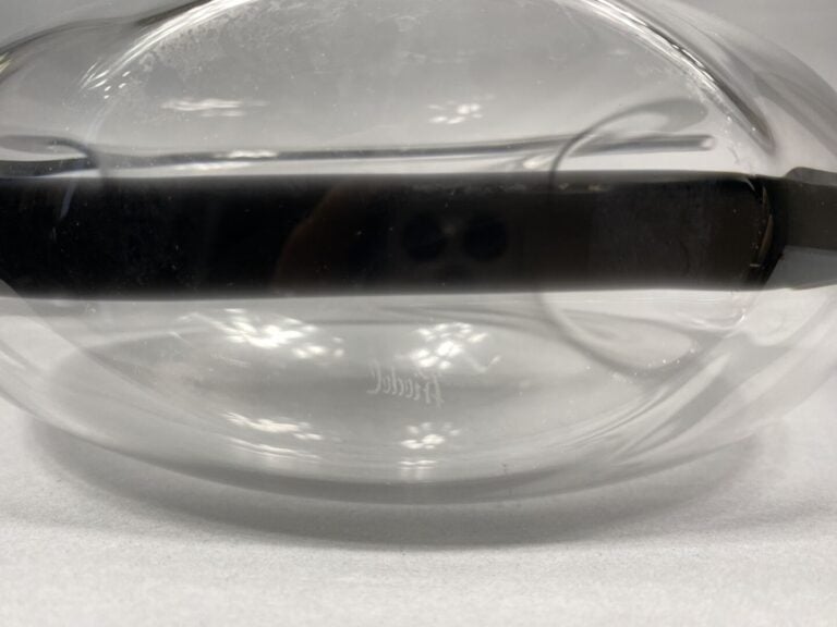 RIEDEL - Carafe à décanter en cristal - Signée sous la base - H : 41.5 cm