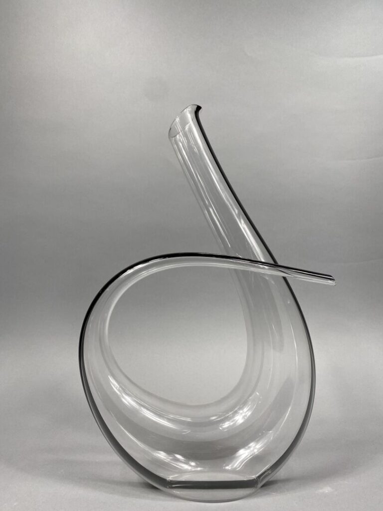 RIEDEL - Carafe à décanter en cristal - Signée sous la base - H : 41.5 cm