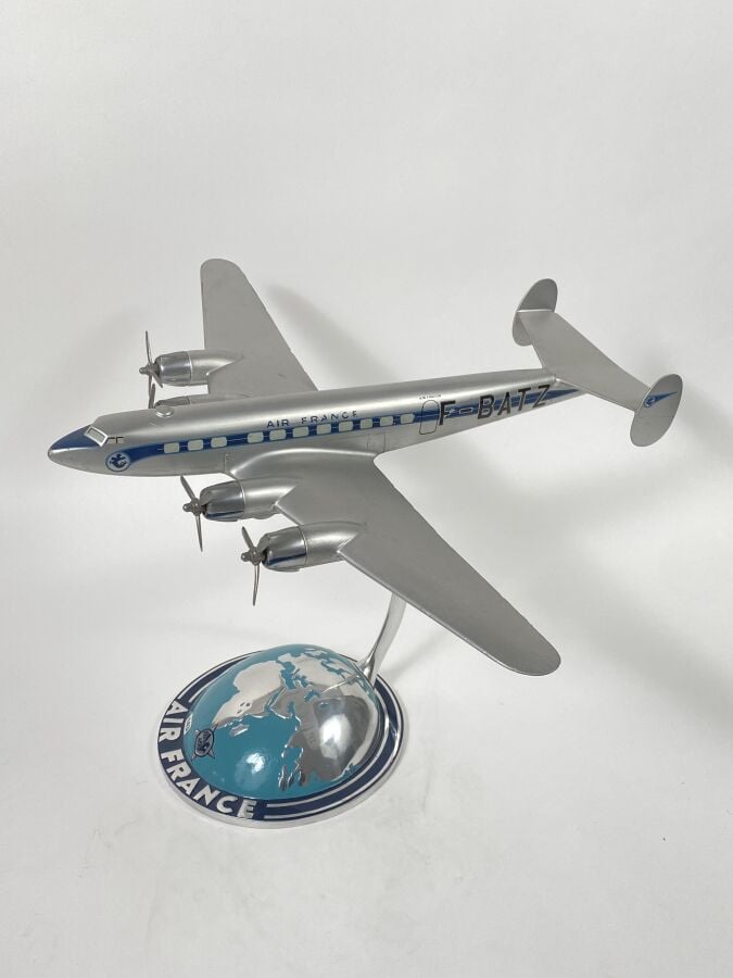 SNCA SE 161 ou Bloch 161 Languedoc Air France F-BATZ en bois et métal peint au…