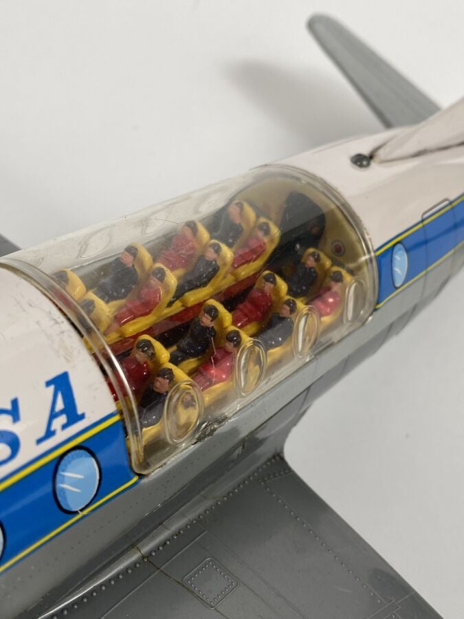 « Vickers Viscount Lufthansa » : Toy - Japon, 1966, tôle lithographiée, battery…