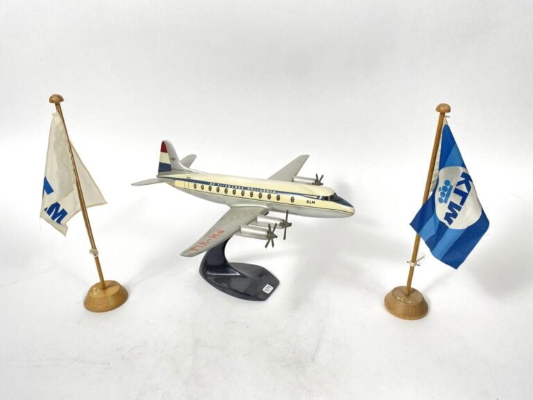 Vickers Viscount V800 KLM au 1/72ème en aluminium peint réalisé par Raise Up US…