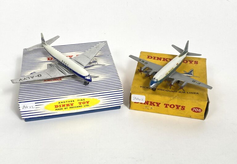 2 avions Dinky Toy en die cast des années 1970 pour : COMET BOAC en - BO Dinky…