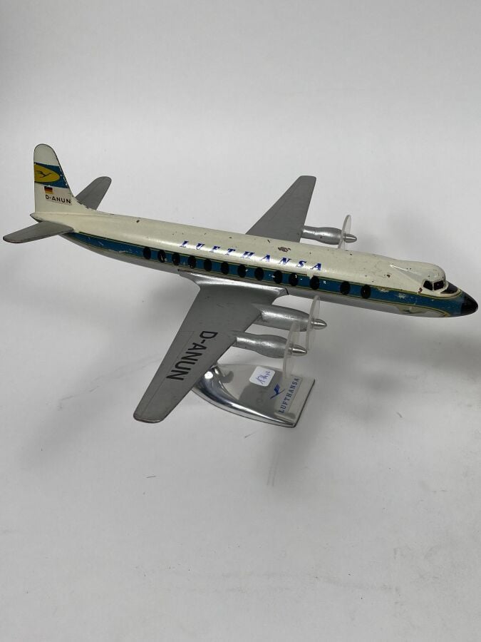 2 exemplaires pour : - -Vickers Viscount V814 D Lufthansa D-ANUN au 1/80ème en…