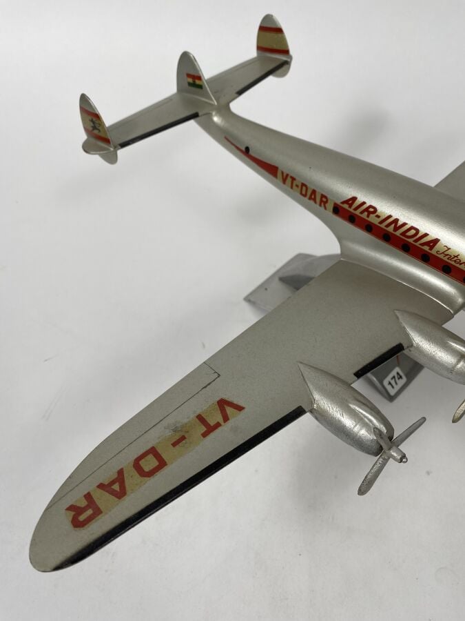 2 exemplaires pour : - -Vickers Viscount V814 D Lufthansa D-ANUN au 1/80ème en…
