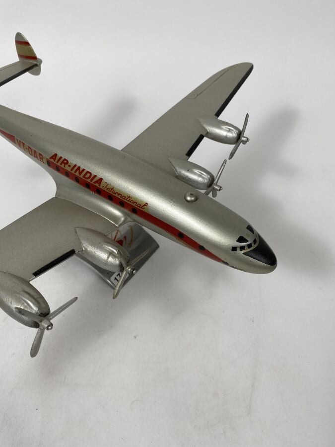 2 exemplaires pour : - -Vickers Viscount V814 D Lufthansa D-ANUN au 1/80ème en…