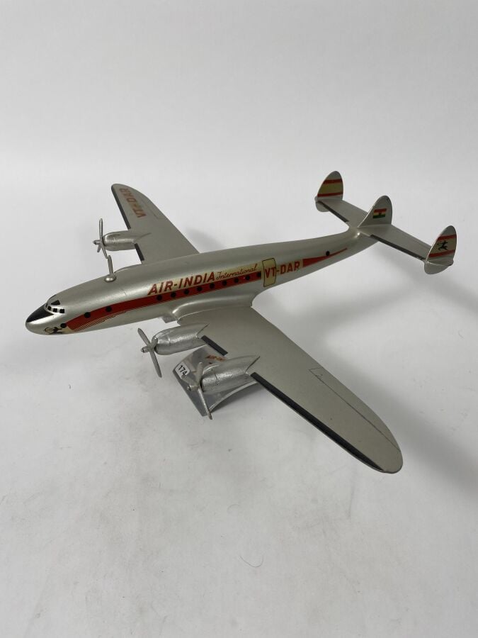 2 exemplaires pour : - -Vickers Viscount V814 D Lufthansa D-ANUN au 1/80ème en…