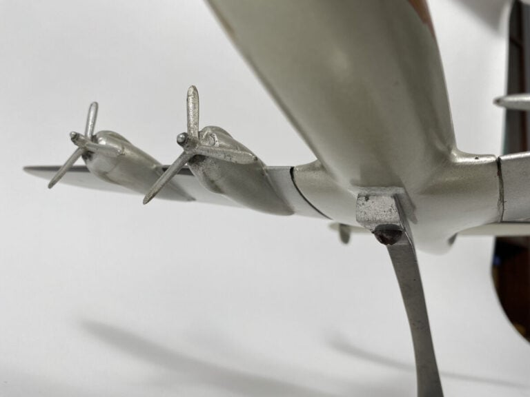 2 exemplaires pour : - -Vickers Viscount V814 D Lufthansa D-ANUN au 1/80ème en…