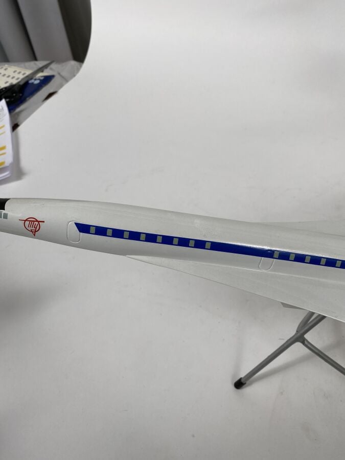 3 modèles : - - Tupolev 134 Aeroflot 65000 au 1/100ème en résine peinte réalisa…