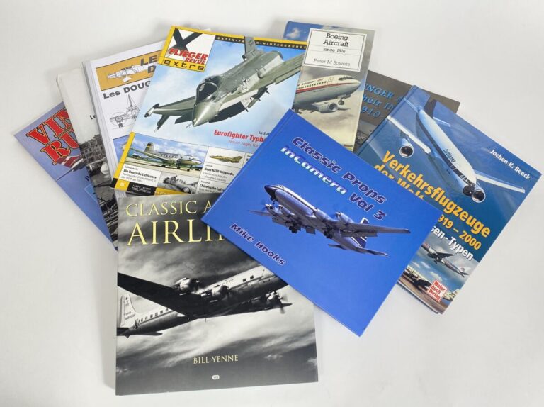 (52 à 61) Lot de 9 livres dont : Paquebots volants, Boeing since 1916