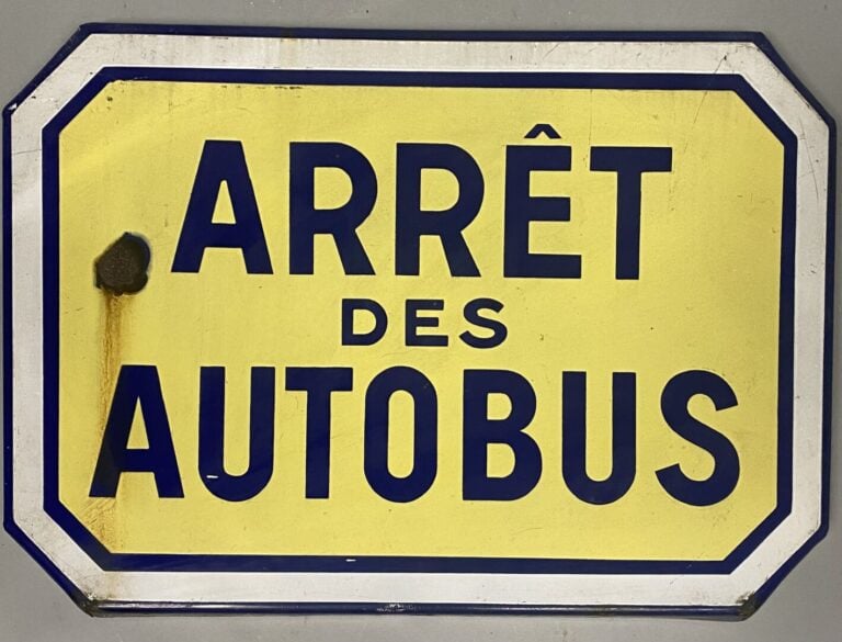 Arrêt des autobus - Enseigne en tôle émaillée - 38 x 56 cm - (rouille, sauts, e…