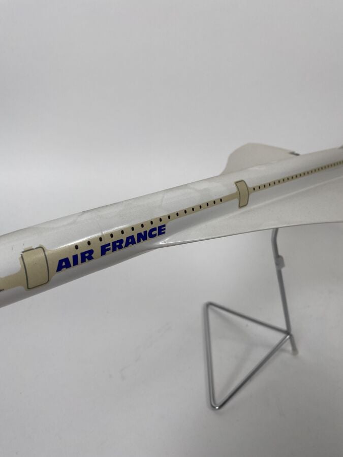 BAC Aérospatiale Concorde Air France F-BVFA au 1/100ème en plastique réalisée p…