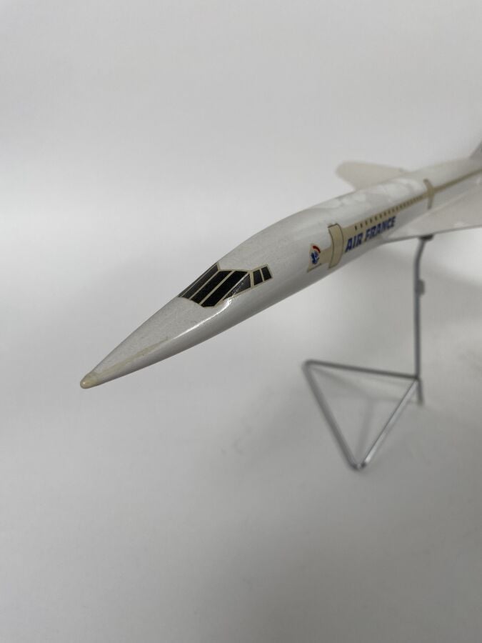 BAC Aérospatiale Concorde Air France F-BVFA au 1/100ème en plastique réalisée p…
