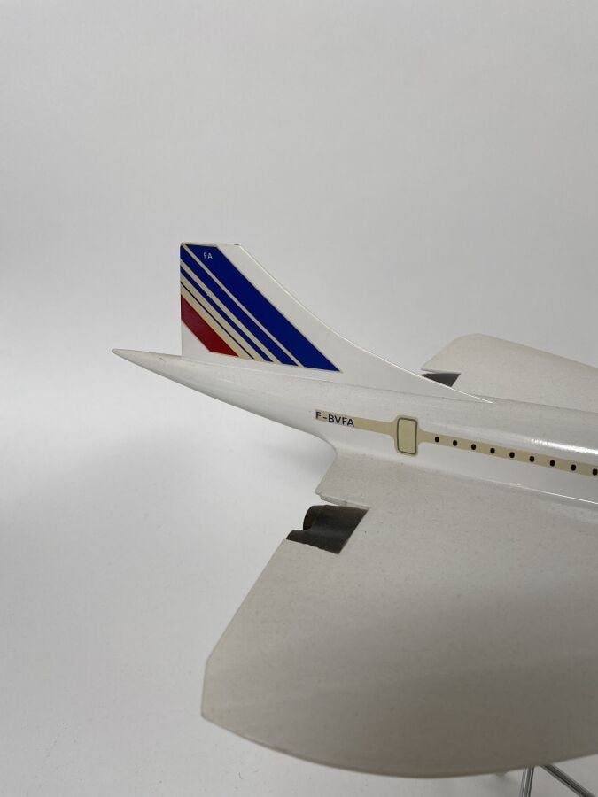 BAC Aérospatiale Concorde Air France F-BVFA au 1/100ème en plastique réalisée p…