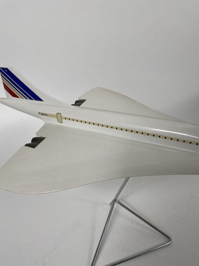 BAC Aérospatiale Concorde Air France F-BVFA au 1/100ème en plastique réalisée p…