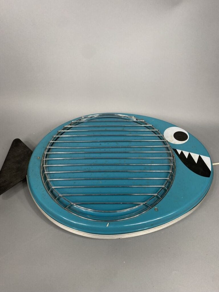 Brasero en métal peint en forme de poisson - 72 x 52 cm