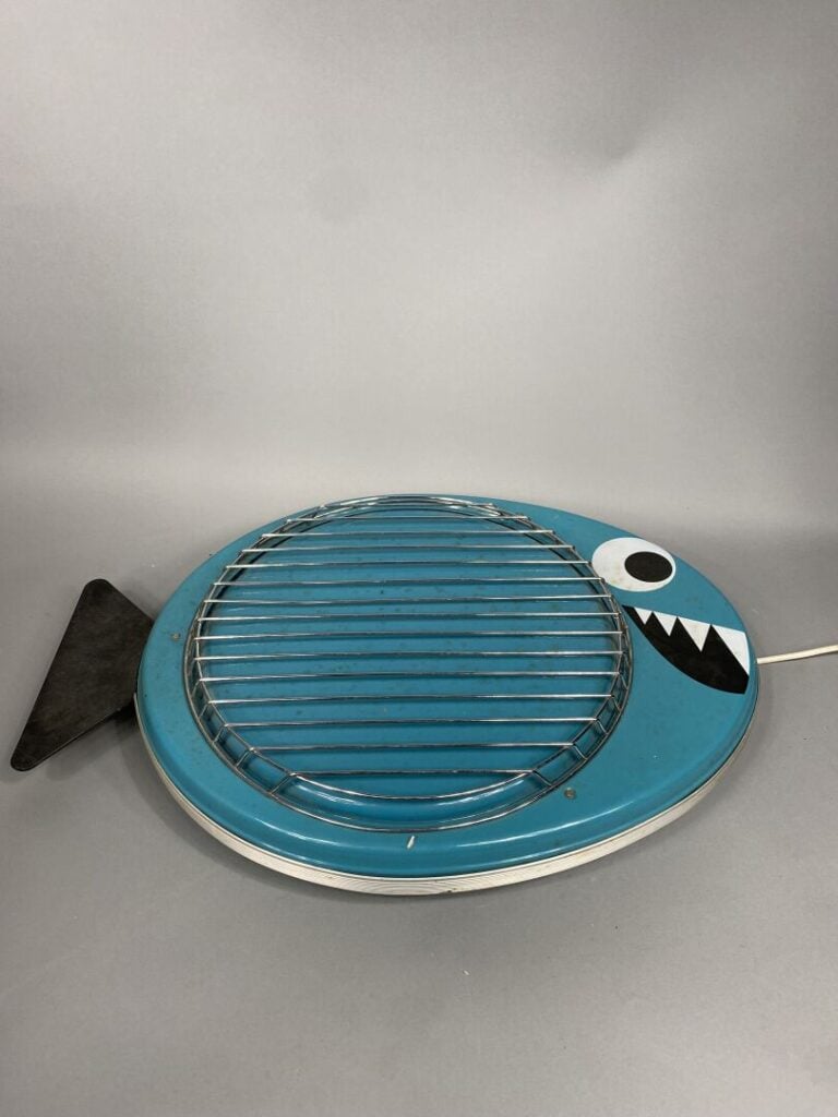 Brasero en métal peint en forme de poisson - 72 x 52 cm