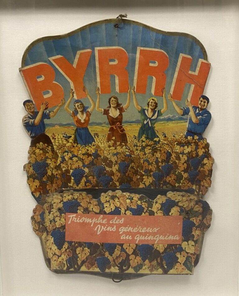 BYRRH - Enseigne publicitaire en carton "Byrrh, triomphe des vins généraux au q…