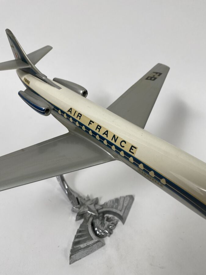 Caravelle Air France F-BHRA au 1/100ème en résine peinte réalisée par MEE/Bourb…