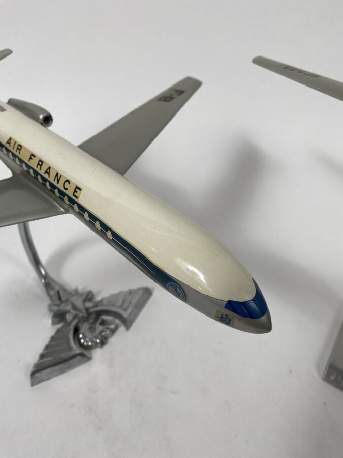 Caravelle Air France F-BHRA au 1/100ème en résine peinte réalisée par MEE/Bourb…