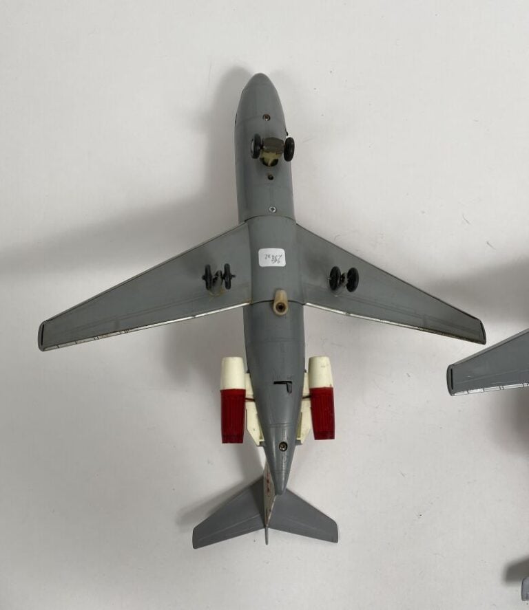 « DC9 TWA » / TN ROC- Japon, 1970, tôle lithographiée, battery toy les réacteur…