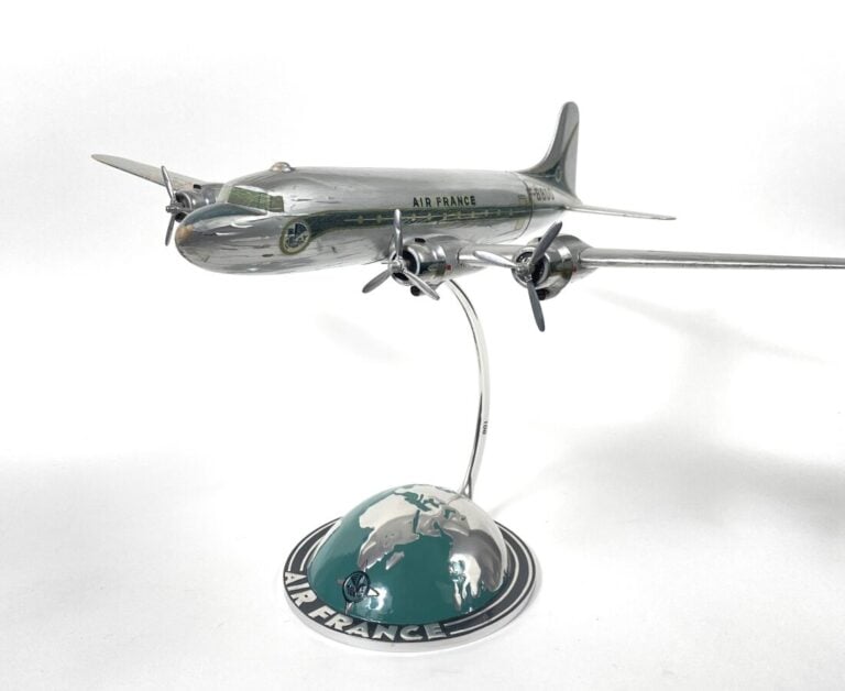 Douglas DC4 Air France F-BBDO, 1/50ème, fabrication MEE vers 1946 en boi et mét…