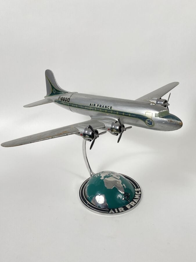 Douglas DC4 Air France F-BBDO, 1/50ème, fabrication MEE vers 1946 en boi et mét…