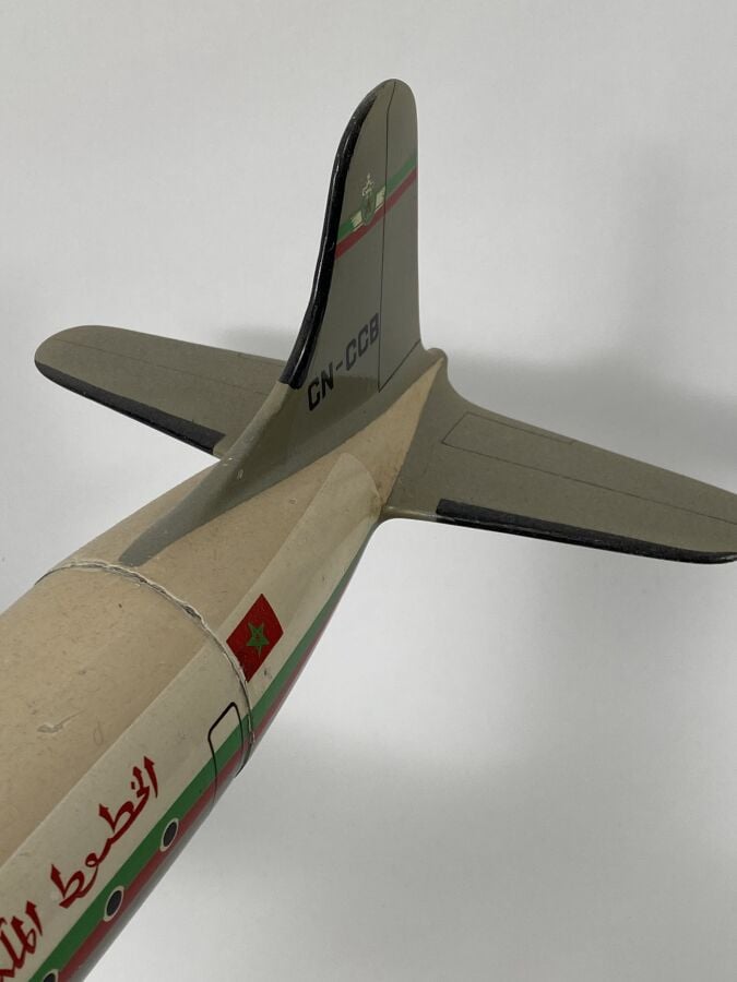 Douglas DC4 Royal Air Maroc CN-CCB au 1/50ème, bois et métal peint, réalisé par…