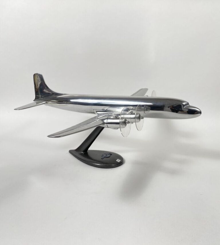 Douglas DC6B au 1/50ème en aluminium poli, réalisé par Douglas Marketing Aids v…