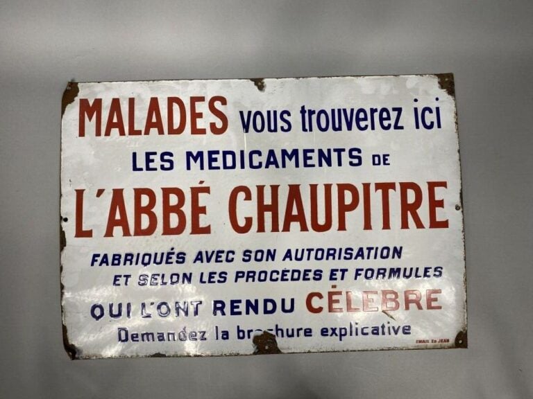 Enseigne publicitaire en tôle peinte " Malades vous trouverez ici les médicamen…