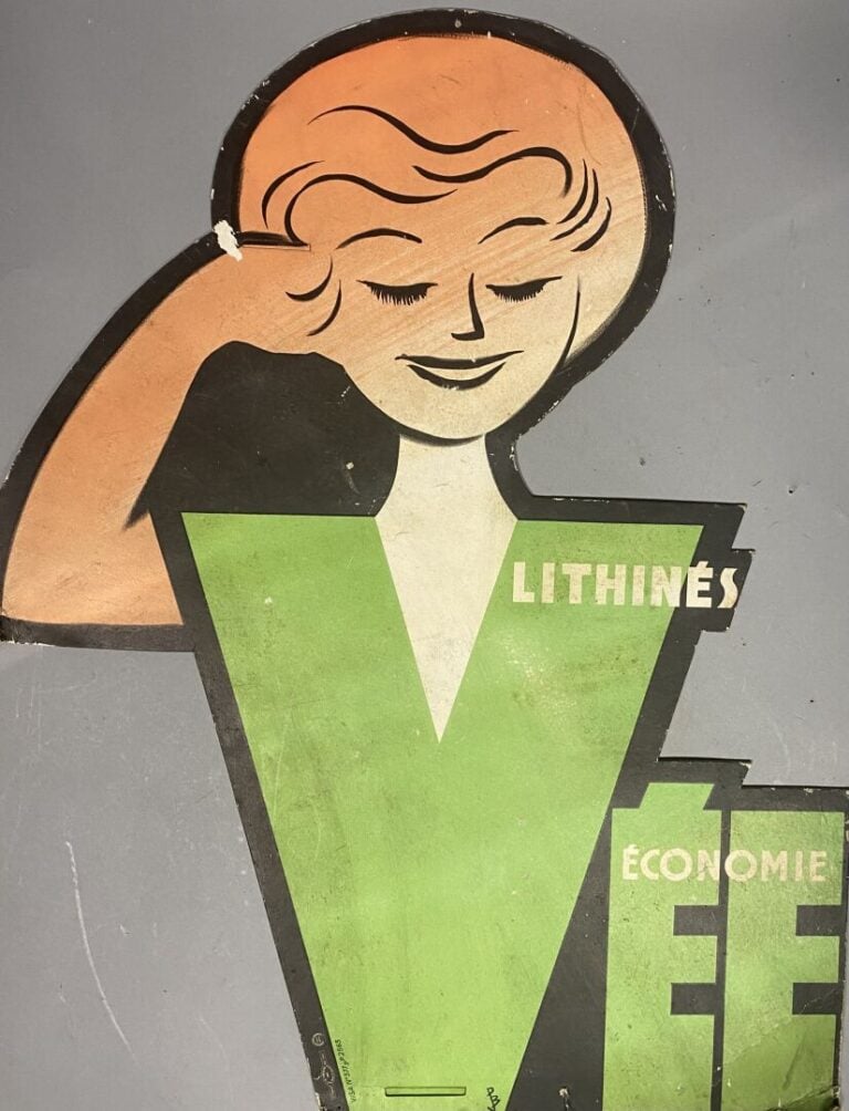 Ensemble d'enseignes publicitaires en carton, tôle et divers comprenant : - - L…