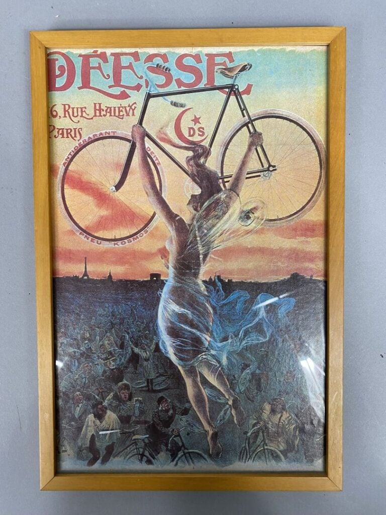 Ensemble d'enseignes publicitaires sur cartons, impression, et divers comprenan…