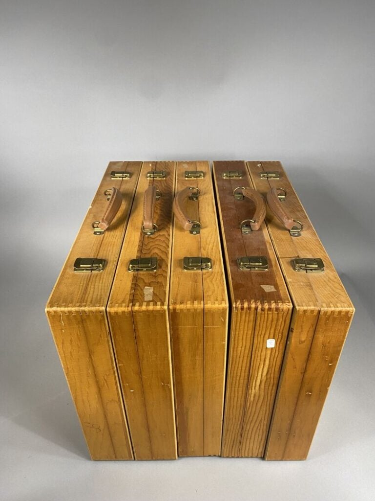 Ensemble de cinq " Paint Box " vides Arman - 41 x 53.5 x 4 cm - (en l'état)