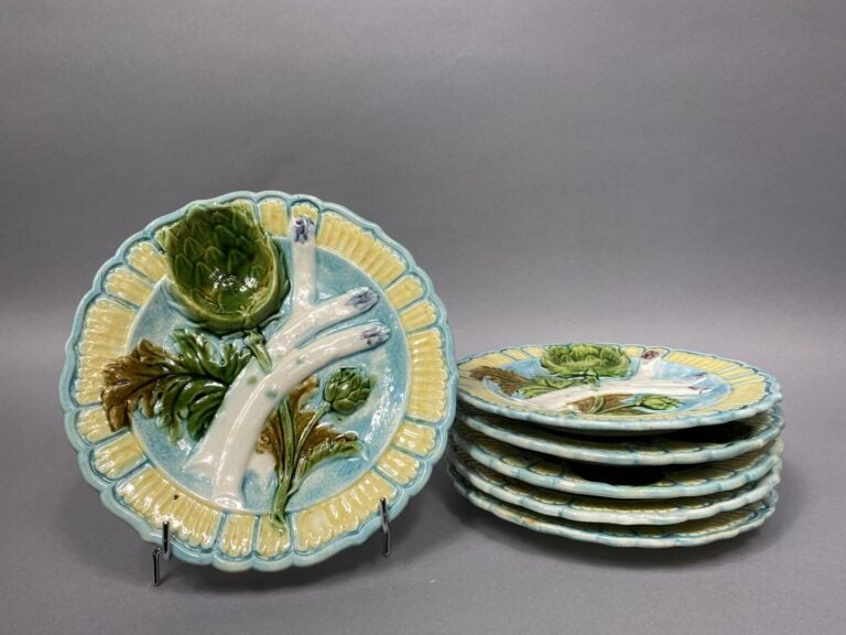 Ensemble de six assiettes à asperges et artichauts en céramique émaillée polych…