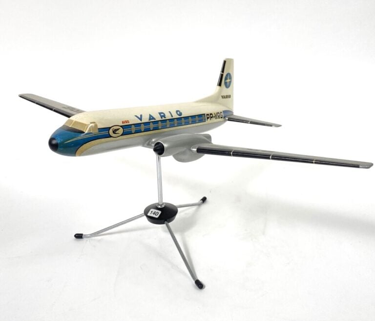 Hawker Siddley HS 748Srs 2A/Avro 80 pour la Varig PP-VRG au 1/50ème en résine p…