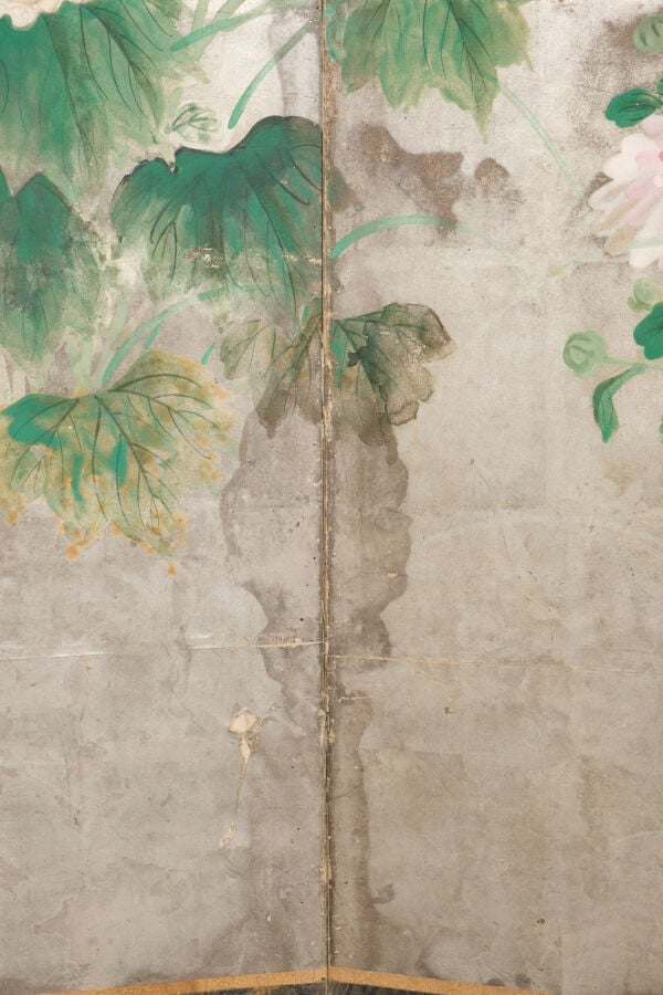 JAPON - début XIXème siècle - Paravent à 6 feuilles à décor sur papier à fond a…