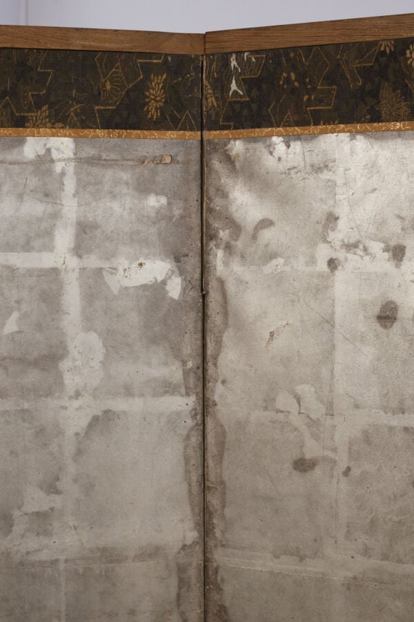 JAPON - début XIXème siècle - Paravent à 6 feuilles à décor sur papier à fond a…