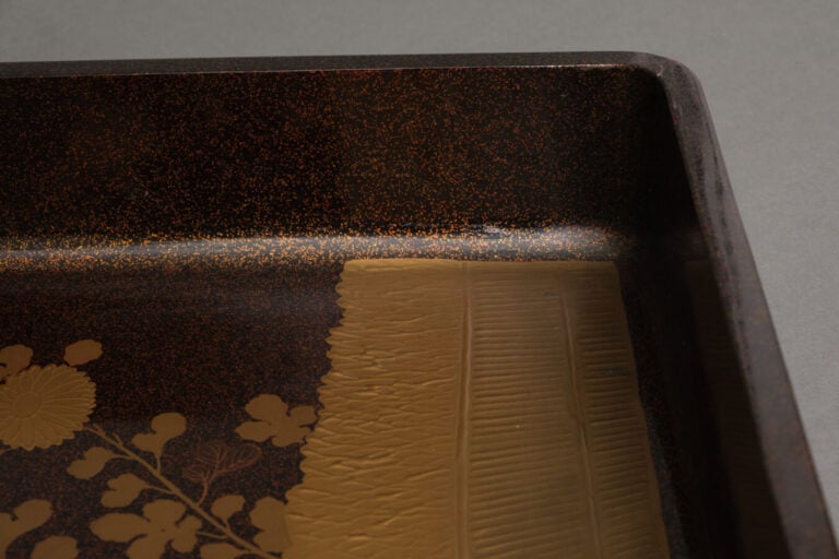 JAPON - Fin XIXème - début XXème - Plateau de présentation (hirobuta) à coins a…