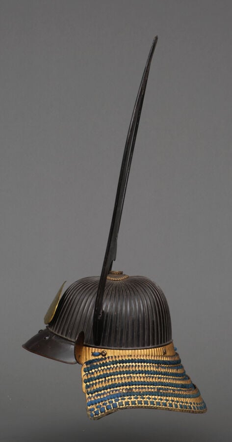 JAPON -fin XIXème - début XXème siècle - Casque suji'bachi kabuto laqué noir, a…