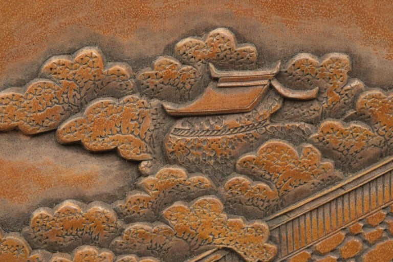 JAPON - XIXème siècle - Ensemble de cinq grandes assiettes rondes en bois, chac…