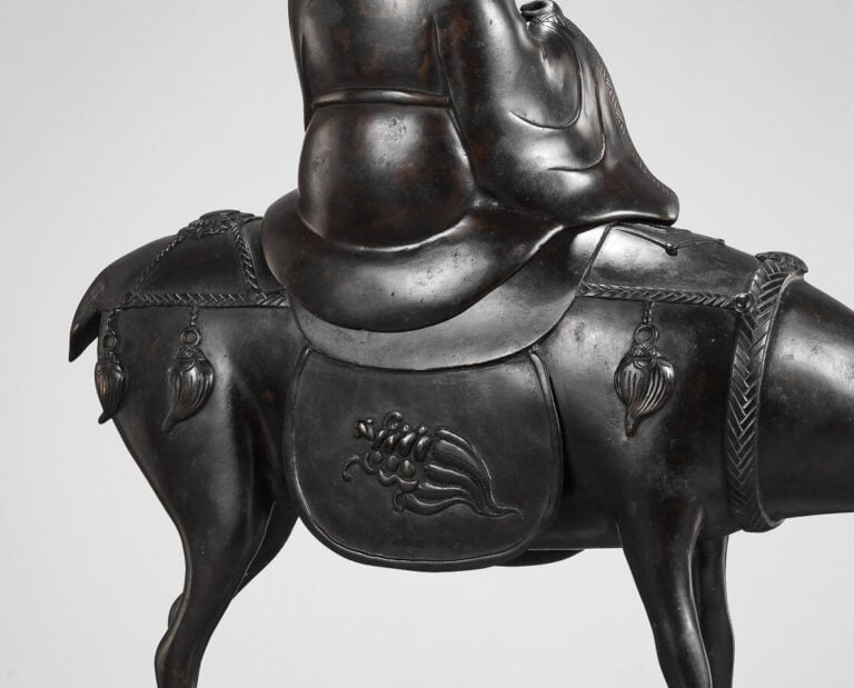 JAPON - XIXème siècle - Grand encensoir en bronze représentant la divinité Jurô…