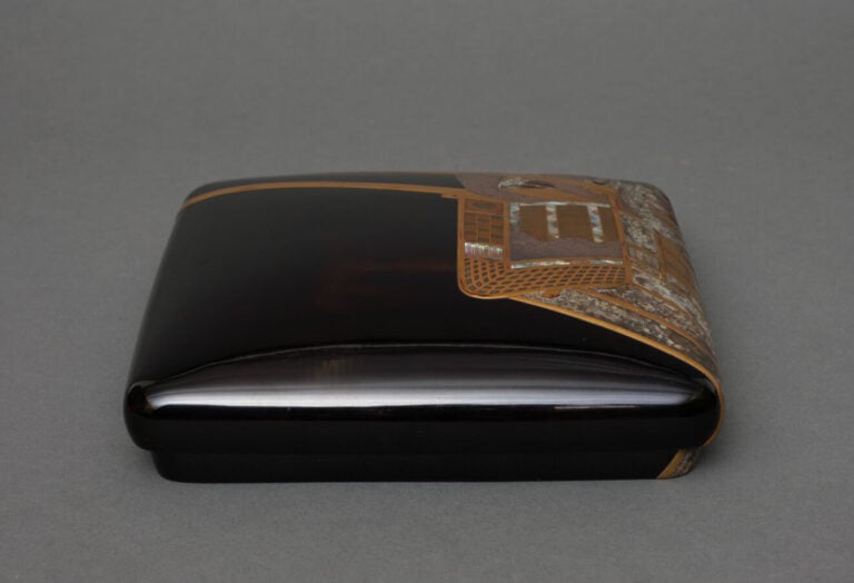 JAPON - XIXème siècle - Joli nécessaire à écrire (suzuri'bako) rectangulaire en…