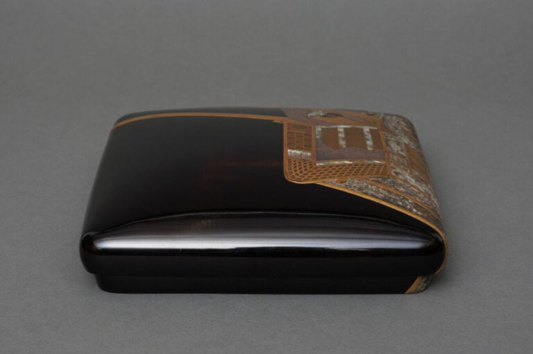 JAPON - XIXème siècle - Joli nécessaire à écrire (suzuri'bako) rectangulaire en…
