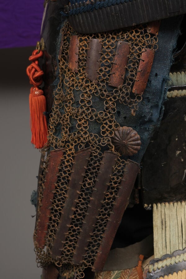 JAPON - XVIIIème - XIXème siècle - Belle armure de l'époque Edo, laquée noire :…